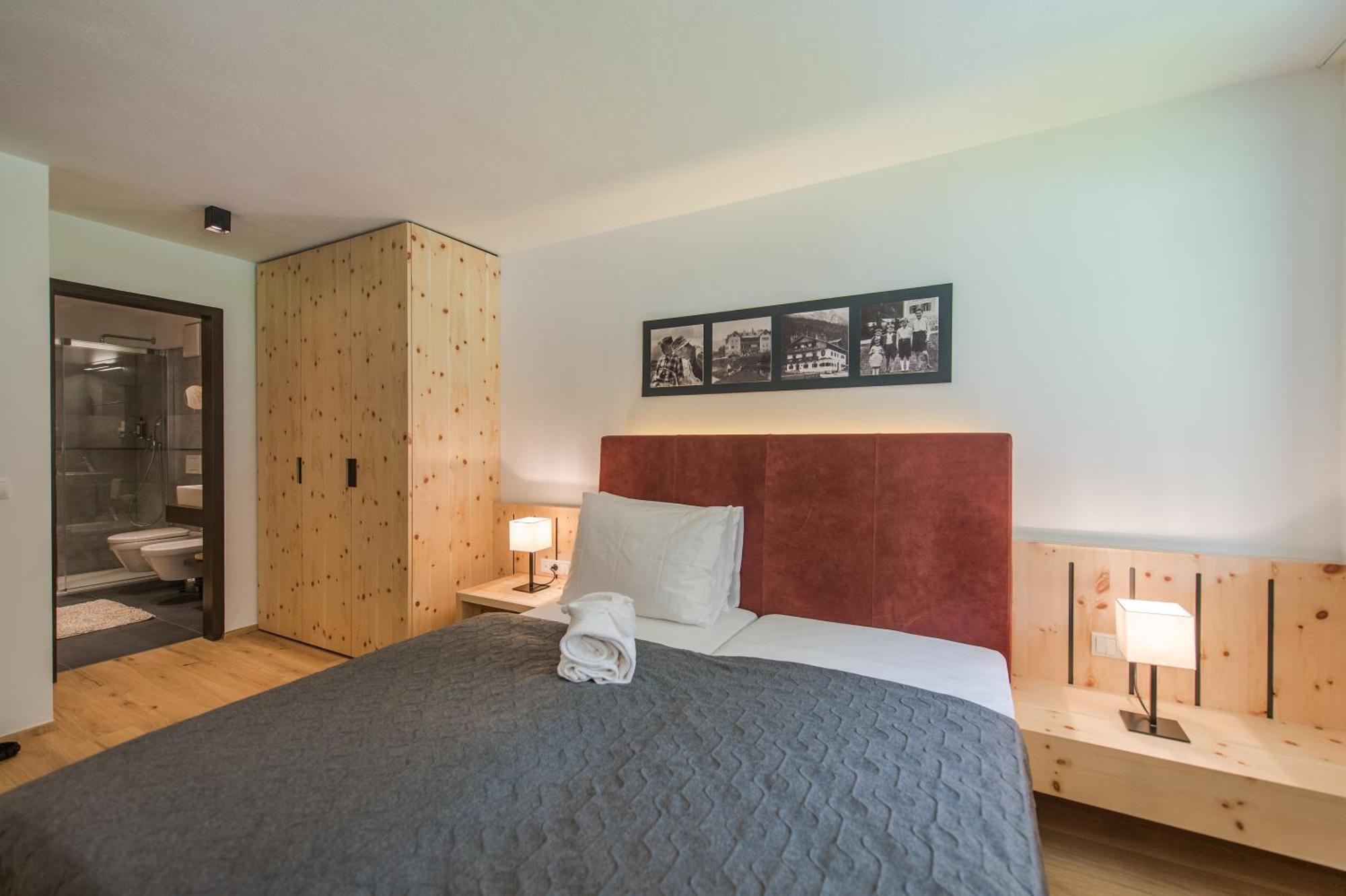 Hotel Dolomitenhof & Chalet Alte Post Сесто Номер фото